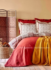 Набор постельное белье с покрывалом + плед Karaca Home Maryam Bordo 2020-1 евро бордовый