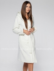 Женский теплый халат с капюшоном Shato 2118 белый