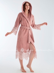 Теплый женский халат с кружевом Nusa Ns 4150 pudra