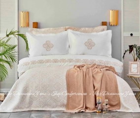 Набор постельное белье с покрывалом + плед Karaca Home Privatceline Gold евро золотой
